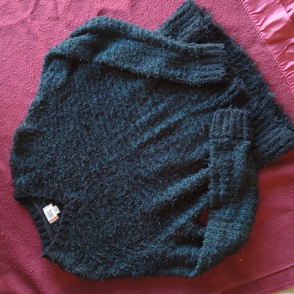 BDG Urban Outfitters Black Fuzzy Oversized V Neck Sweater S‎ - Picture 2 of 5